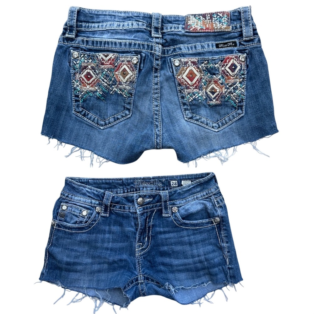 Miss Me Signature Straight Denim Cut Off Shorts Size 28 Blue Embellished JP8423T